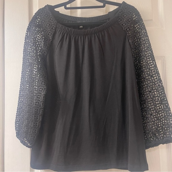 ❤️2/$15 or 3/$21❤️ Talbots Black Top/Lace Sleeves, Size Small - Picture 2 of 10